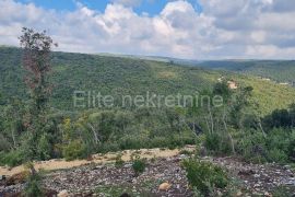 Krnica - prodaja poljoprivrednog zemljišta, 597m2, Marčana, Terreno
