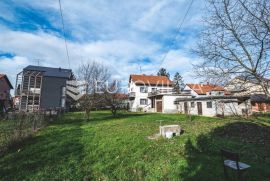 Velika Gorica, prodaja građevinskog zemljišta 1532m2 sa kućom, Tierra