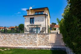 Vila s panoramskim pogledom, Kaštelir-Labinci, Kuća