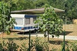 Marčana - prodaja poljoprivrednog zemljišta sa kamp kućicom, Marčana, Terreno