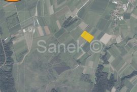 Poljoprivredno zemljište u Kupincu, Klinča Sela, Zemljište