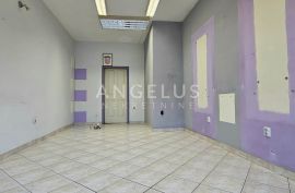Split, Skalice - poslovni prostor na frekventnoj lokaciji, 47 m2, Split, Ticari emlak