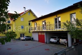 OTOČAC - Soba s kupatilom, balkon, terasa, parking, Otočac, Appartamento