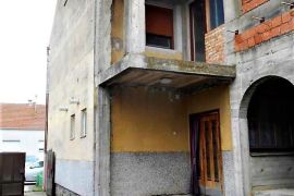 Zgrada s 3 stana + poslovni prostor - Donji grad (Osijek), Osijek, Haus