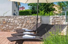 Predivna villa na mirnoj lokaciji, Labin,okolica, Istra, Labin, Famiglia