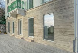 RIJEKA, TURNIĆ - vrhunski stanovi u novoadaptiranoj kući, parking, mirna ulica, pogled, Rijeka, Appartement