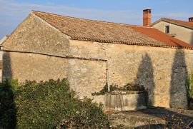 Samostojeća kamena kuća, Vodnjan, Maison