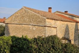 Samostojeća kamena kuća, Vodnjan, Maison
