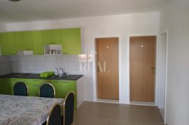 Prodaja novouređene kuće u Gornjem Karinu P+1  156 M2, Obrovac, Kuća