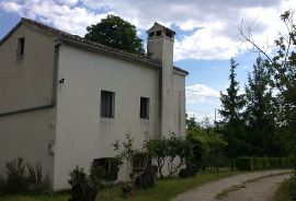Imanje sa kućom i dvije starine, Boljun, Istra, Lupoglav, Famiglia