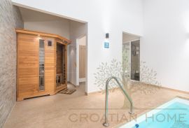 Luksuzno opremljena vila sa unutarnjim i vanjskim bazenom - rijetkost na istarskom tržištu nekretnina!, Žminj, Kuća