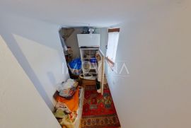 Dvosoban stan u kući 37m2 u ul. Radnička, Novo Sarajevo, Flat