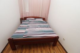 Lijepo namješten četverosoban stan za najam, Grbavica, Novo Sarajevo, Kвартира