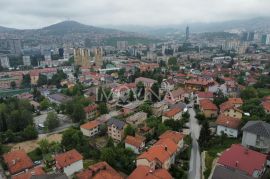 Kuća na tri sprata sa okućnicom, Vraca, Novo Sarajevo, House