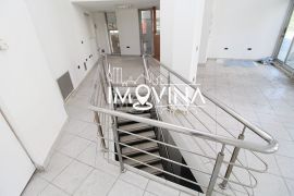 Višenamjenski poslovni prostor na tri etaže Kovačići, Novo Sarajevo, العقارات التجارية