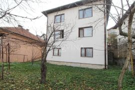 Kuća za prodaju na tri sprata Mojmilo, Sarajevo Novi Grad, Haus