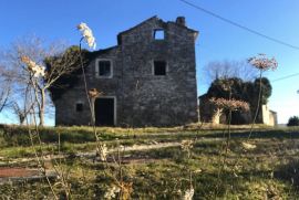 Građevinsko zemljište sa kamenom kućom, Grožnjan, Istra, Grožnjan, Terrain