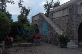 Otok Krk, Dobrinj, okolica, adaptirana kamena kuća sa velikom okućnicom, Dobrinj, Casa