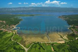 Otok Krk, Soline, stan u prizemlju od 100m2, 150m do mora, prodaja, Dobrinj, Daire