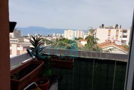 Rijeka, Gornja Vežica, Stan 51m2 sa balkonom i pogledom na more i grad, samo kod nas, prodaja, Rijeka, Διαμέρισμα