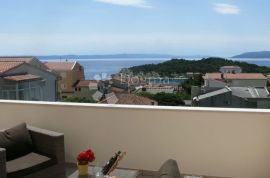 Ekskluzivno: Vila u centru grada s pogledom na more, Makarska, Kuća