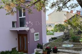 Ekskluzivno: Vila u centru grada s pogledom na more, Makarska, Kuća