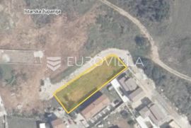Istra, Loborika, građevinsko zemljište pravilnog oblika NKP 970 m2, Marčana, Arazi