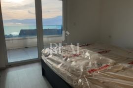 DONJA DRENOVA- novouređeni stan za najam, 2S+DB od 77 m2, Rijeka, Appartment