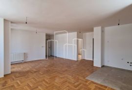 Komforan stan dvije spavaće 75m² Trostrane orijentacije Pale Prodaja, شقة