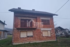 obiteljska kuća u Šenkovcu, Brdovec, Σπίτι