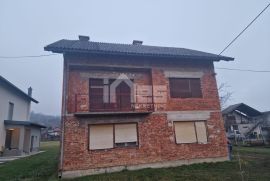 obiteljska kuća u Šenkovcu, Brdovec, Maison