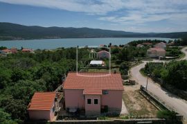 Pridraga - kuća pogled na more! 290000€, Novigrad, Famiglia