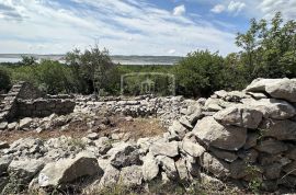 Seline - ruševne kamene kućice 65m2; Velebit i more! 55000€, Starigrad, Casa