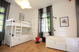 Zadar - Relja izniman hostel sa uhodanim poslovanjem, lokacija!! 440000€, Zadar, Propriété commerciale