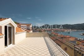 Korčula, Vela Luka, obiteljska kuća u blizini mora s lijepim pogledom, Vela Luka, Famiglia