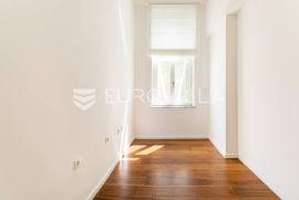 Zagreb, Zrinjevac luksuzan namješten četverosoban stan NKP 120 m2, prvi kat, Zagreb, Appartamento