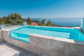 OPATiJA, POBRI- villa 500m2 s panoramskim pogledom na more i bazenom na krovu + okoliš 800m2, Opatija - Okolica, Haus