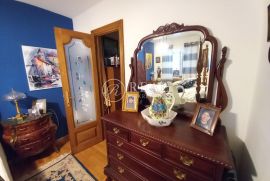 U staroj jezgri grada Trogira stan 2S + DB 102,13m2, Trogir, Apartamento