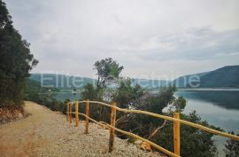 Barban - građevinsko zemljište 1625m2 sa pogledom na zaljev, Barban, Arazi