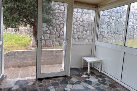 Rijeka, Krnjevo, poslovni prostor 53m2 sa 23m2 terase, Rijeka, Gewerbeimmobilie