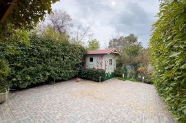 Stan Trosoban stan s vrtom. Odlična Lokacija!, Medulin, Διαμέρισμα