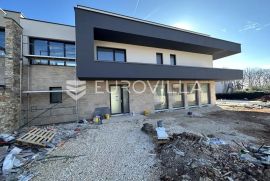 Istra, Marčana moderna dvojna kuća NKP 240 m2 sa velikim bazenom 35 m2, Marčana, House