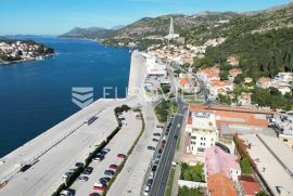 Dubrovnik - ljetnikovac s građevinskom dozvolom za hotel, Dubrovnik, Poslovni prostor