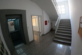 Stan Novi Travnik, Novogradnja 111,50 m2, Novi Travnik, Flat