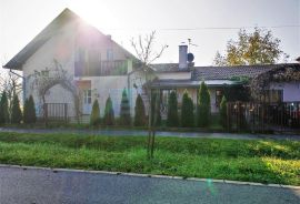 Kuća prodaja BRIJEŠĆE cca 200 m2 na placu od 600 m2, PRILIKA!, Osijek - Okolica, Casa