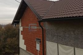 Kuća prodaja KALNIK s 24000 m2 zemljišta, Kalnik, Ev