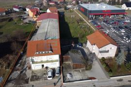 Stambeno poslovni objekt 1327 m2 - prodaja, Vrbovec, Ev
