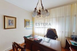 Kuća prodaje Vrbovec centar 233m2 uređeno NOVA niža cijena!!!, Vrbovec, بيت
