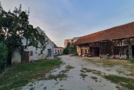 PRILIKA ZA INVESTITORE - VRBOVEC, Vrbovec, House