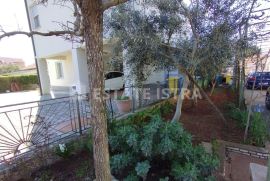 Prodaje se obiteljska kuća samo 150 m od mora u Fažani, Fažana, بيت